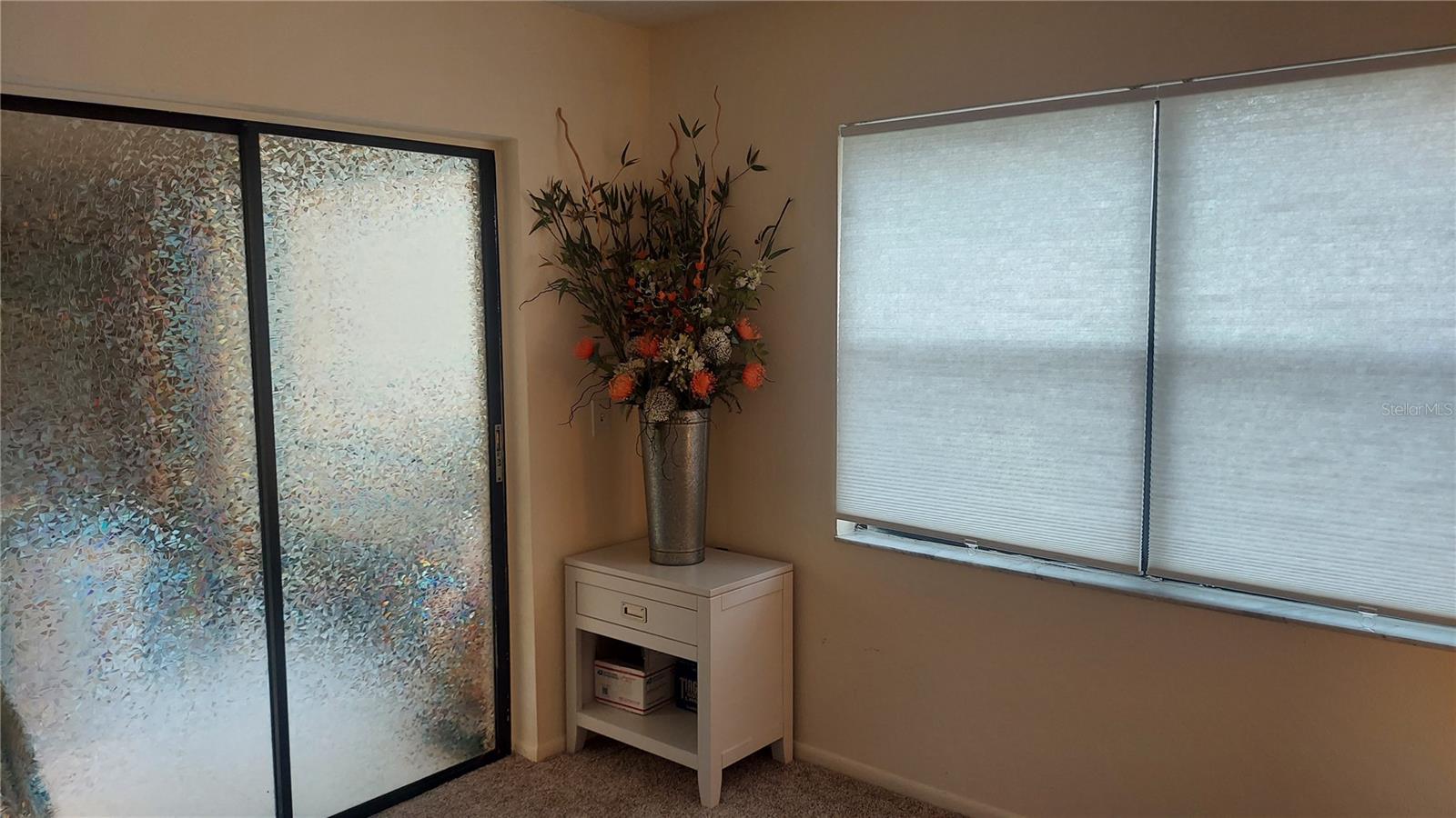 Image 7 of 32 For 207 Woodlake Wynde  207