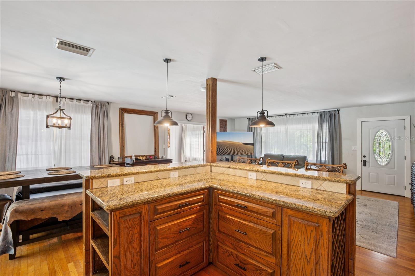 Image 10 of 51 For 804 Woodruff Avenue