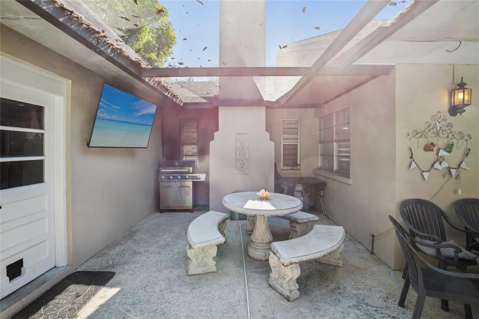 Image 33 of 51 For 804 Woodruff Avenue