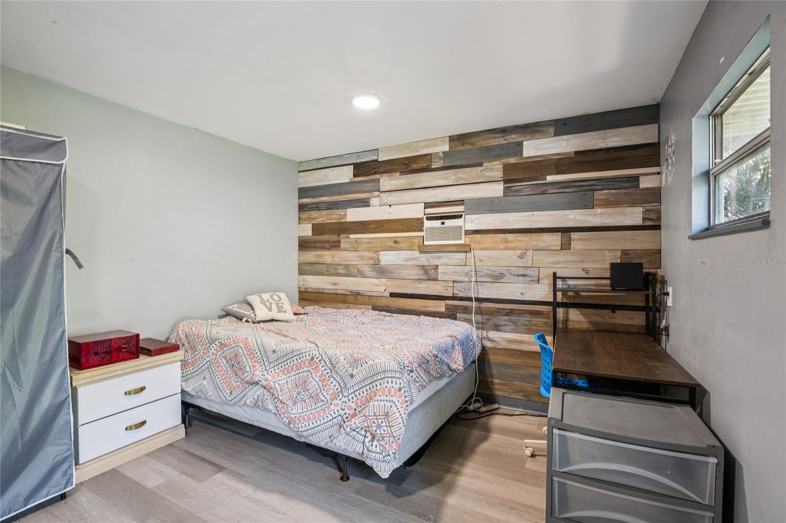 Image 37 of 51 For 804 Woodruff Avenue