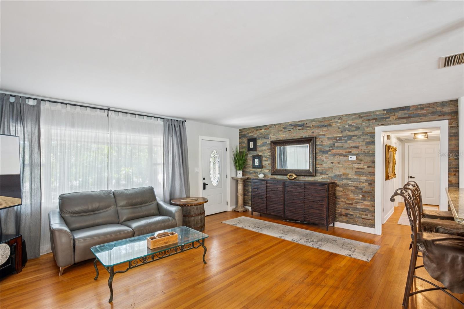 Image 4 of 51 For 804 Woodruff Avenue