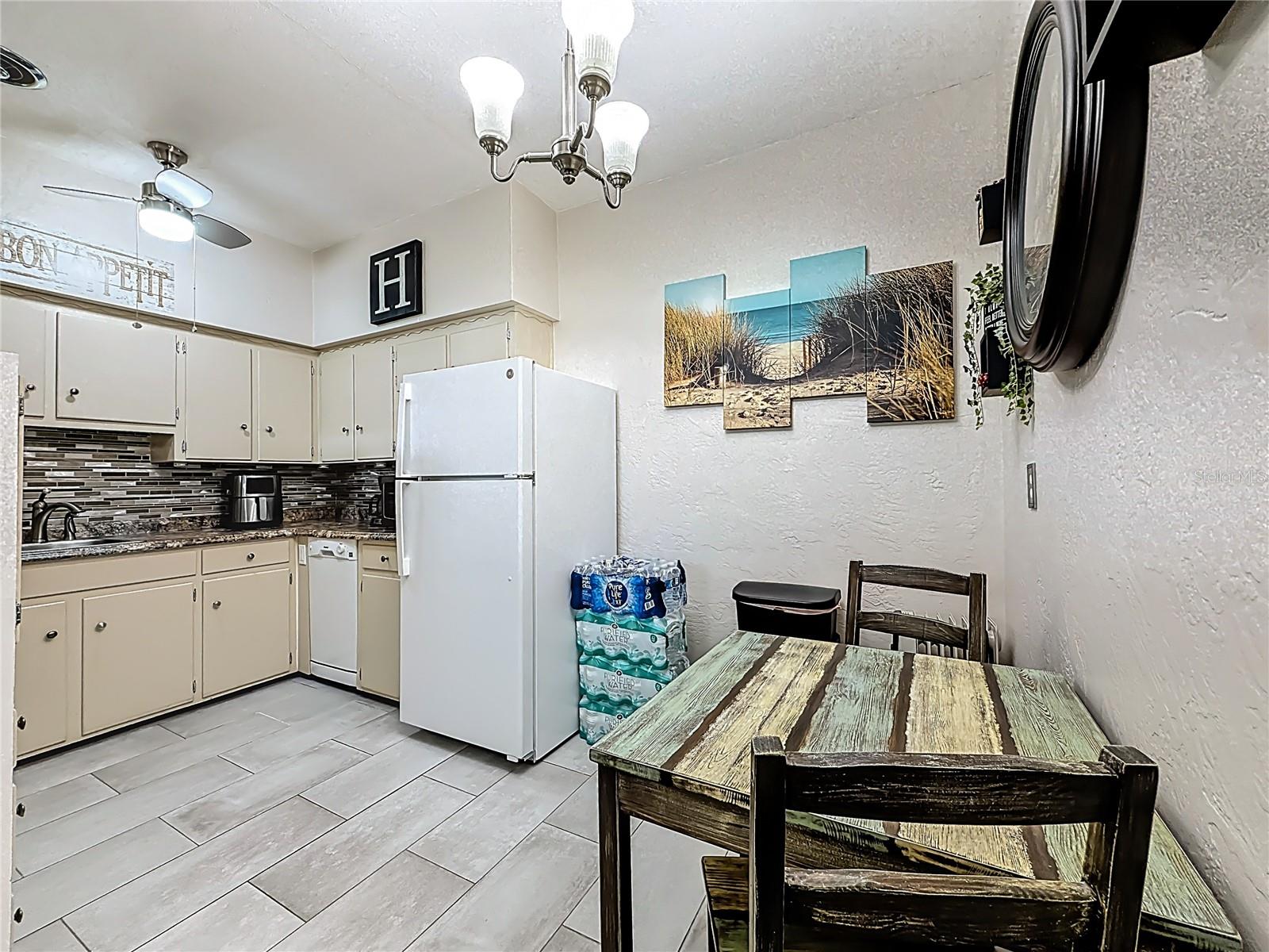 Image 7 of 30 For 4051 58th Street N 239c