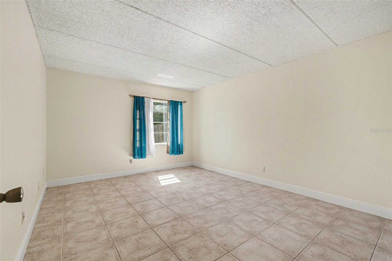 Image 13 of 30 For 2845 Somerset Park Drive 101