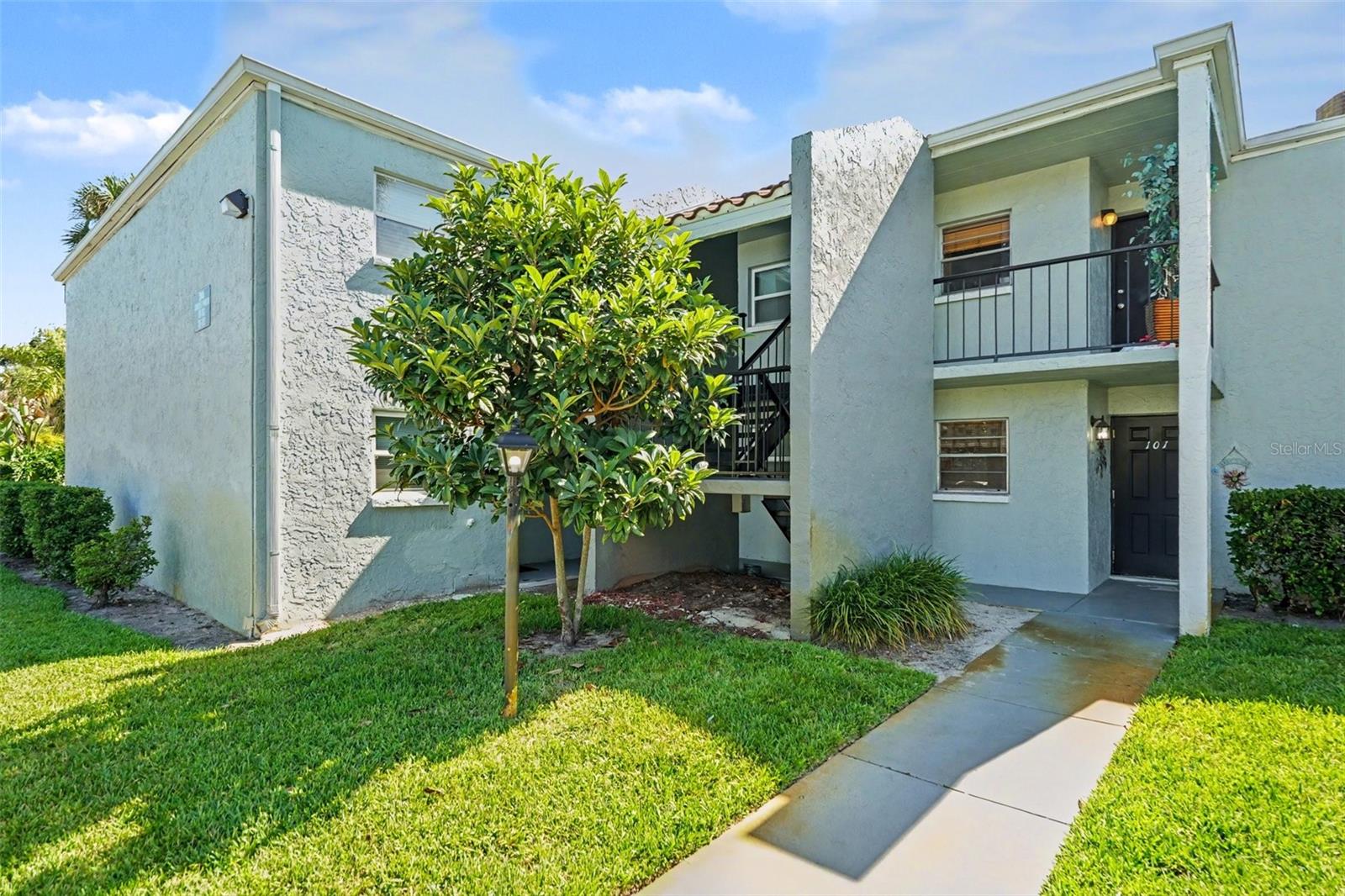 Image 20 of 30 For 2845 Somerset Park Drive 101