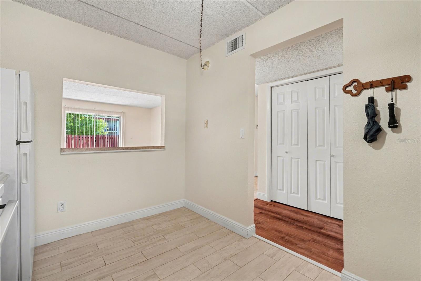 Image 4 of 30 For 2845 Somerset Park Drive 101