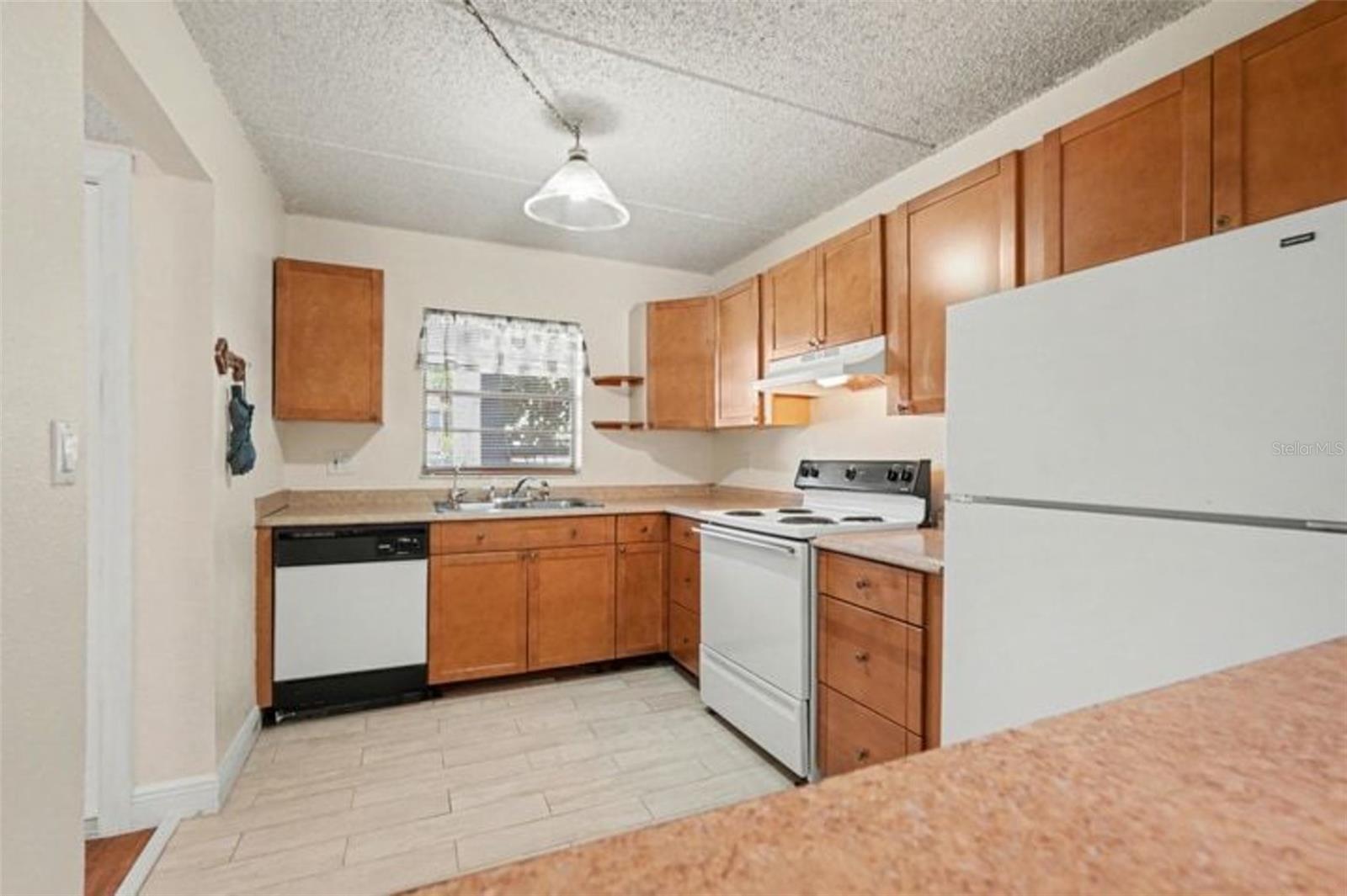 Image 8 of 30 For 2845 Somerset Park Drive 101