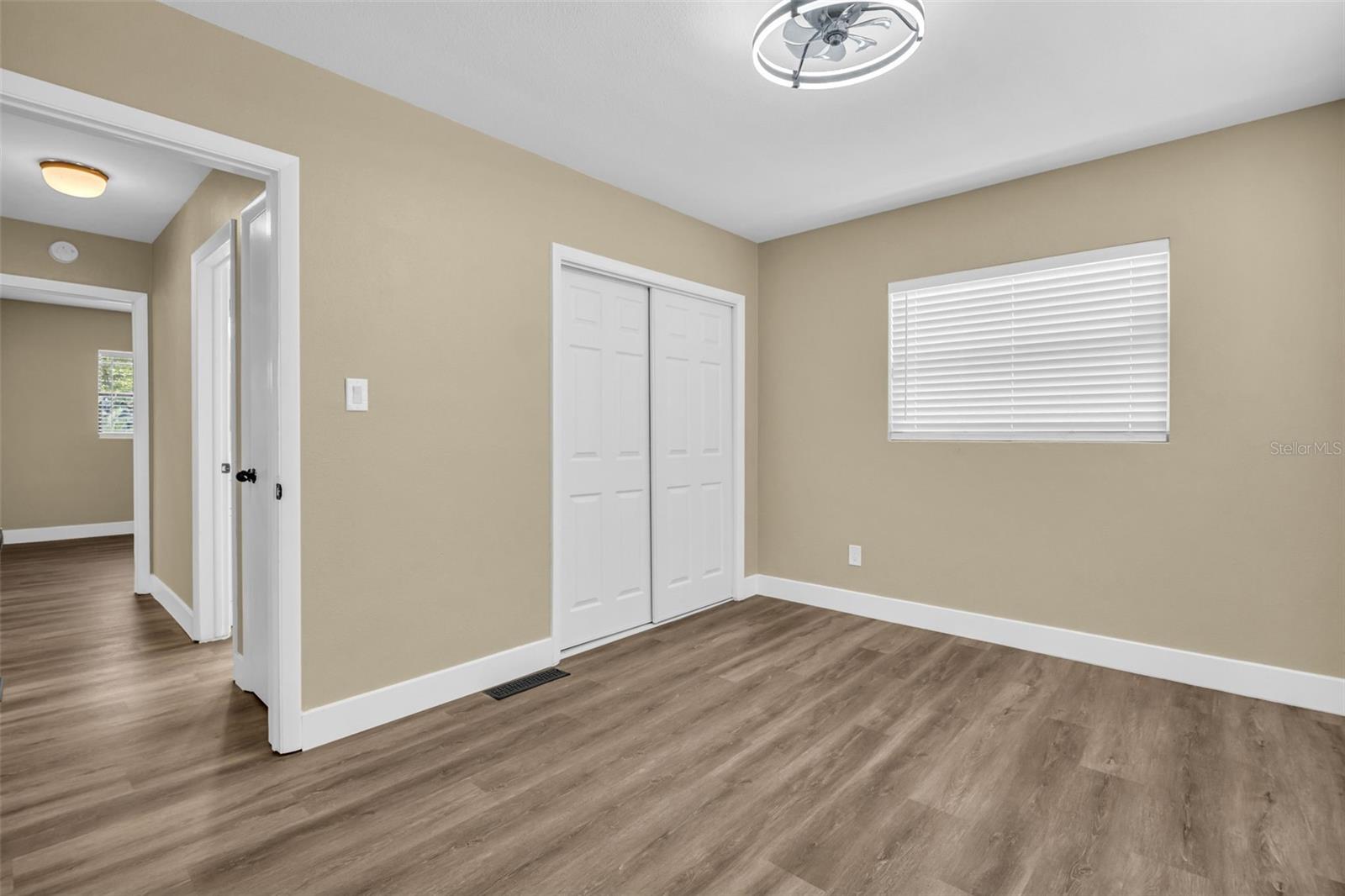 Image 10 of 18 For 1001 Jasmine Way