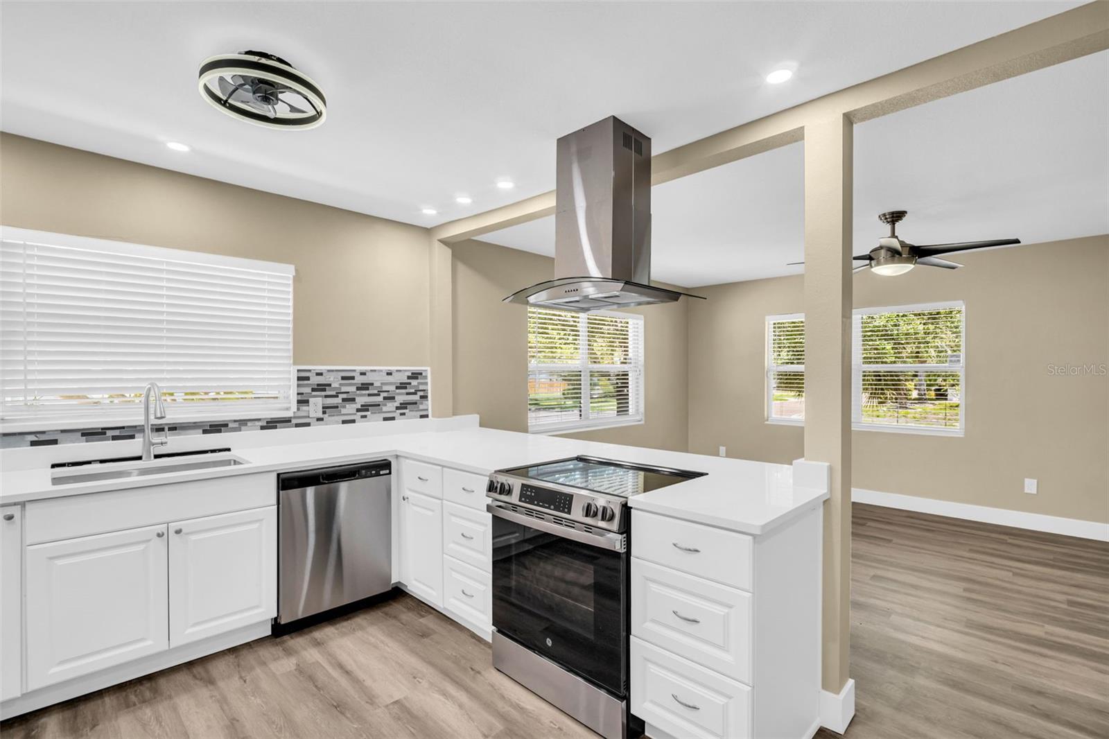 Image 3 of 18 For 1001 Jasmine Way