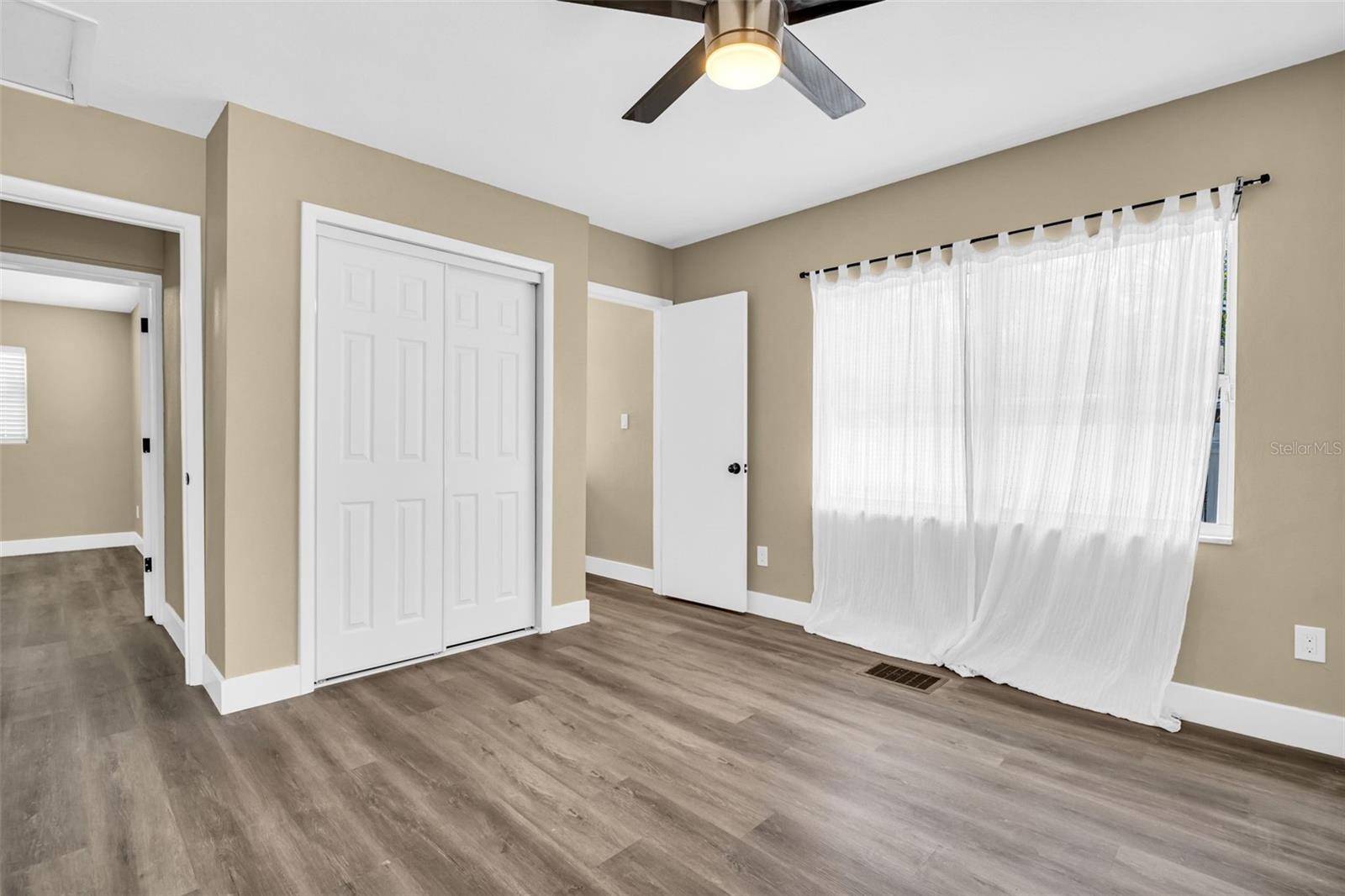 Image 8 of 18 For 1001 Jasmine Way