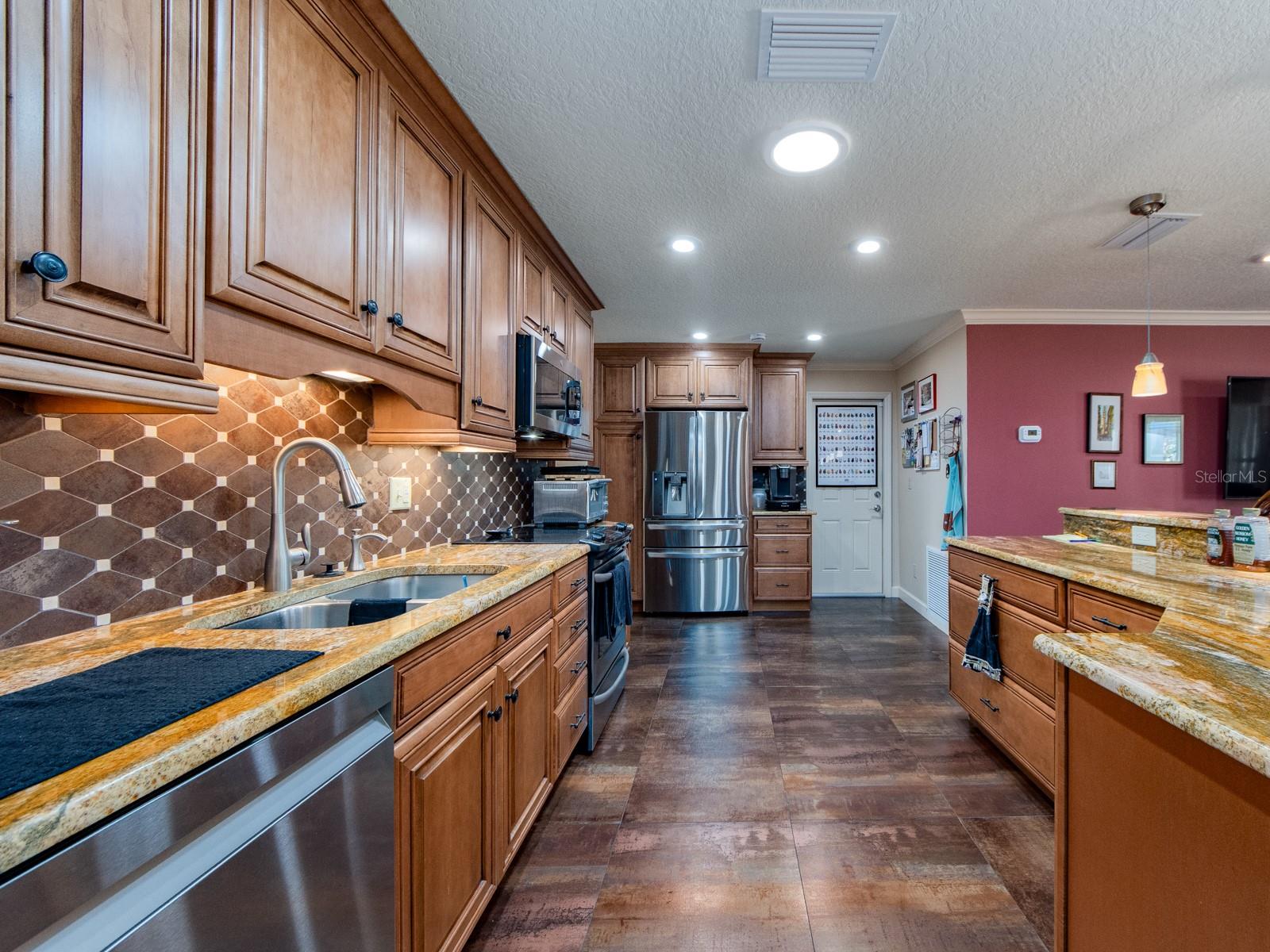 Image 12 of 43 For 9227 143rd Street