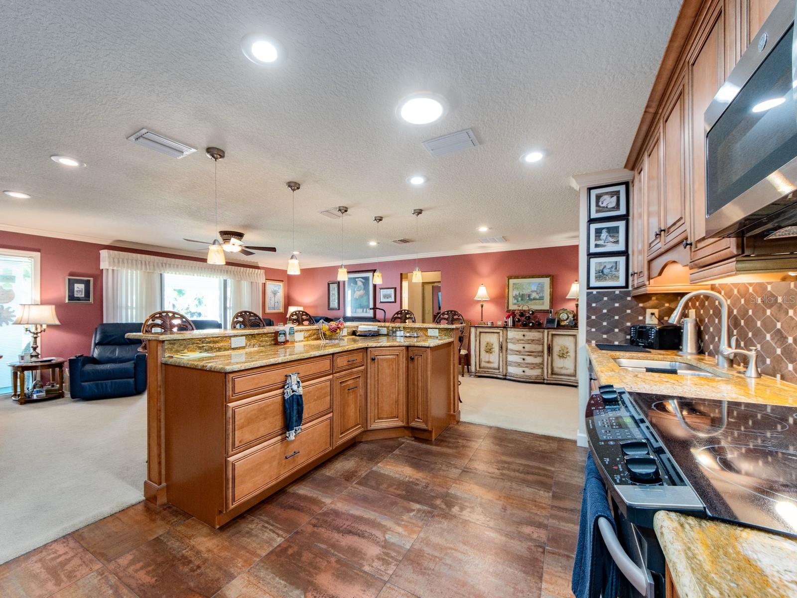 Image 13 of 43 For 9227 143rd Street