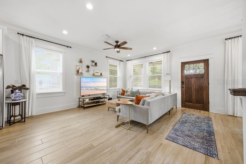 Image 9 of 49 For 7112 9th Street