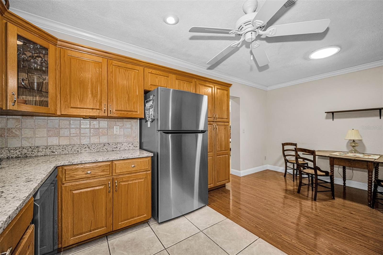 Image 13 of 70 For 253 Park Circle S