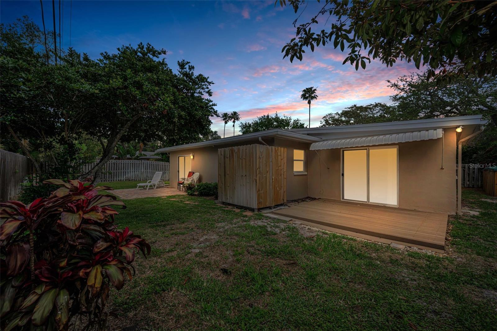 Image 2 of 70 For 253 Park Circle S