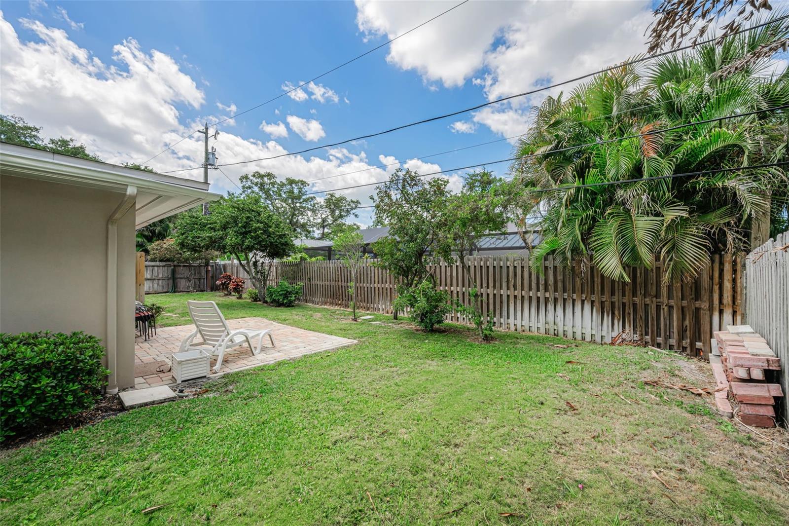 Image 36 of 70 For 253 Park Circle S