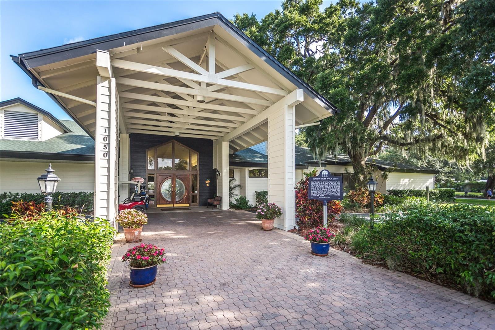 Image 66 of 70 For 253 Park Circle S