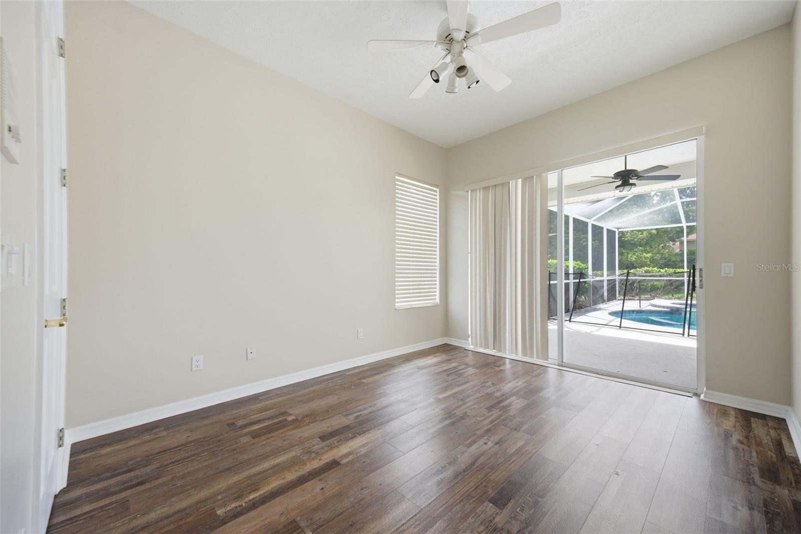 Image 21 of 53 For 18629 Avenue Capri