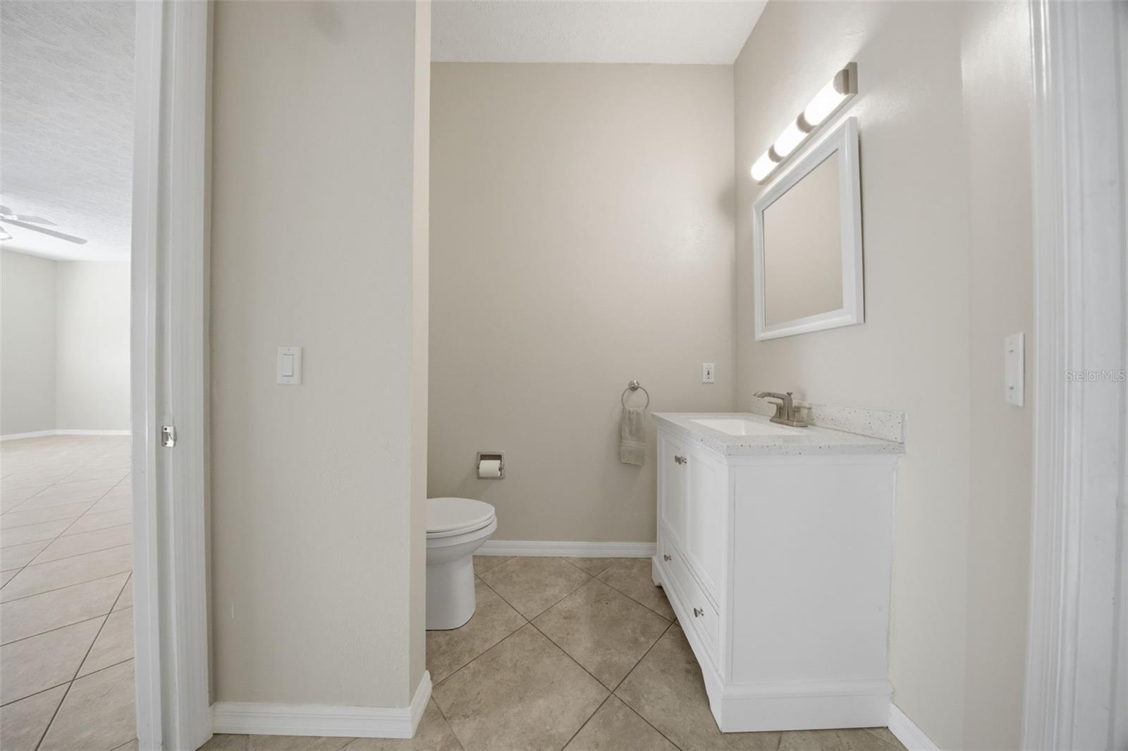 Image 24 of 53 For 18629 Avenue Capri