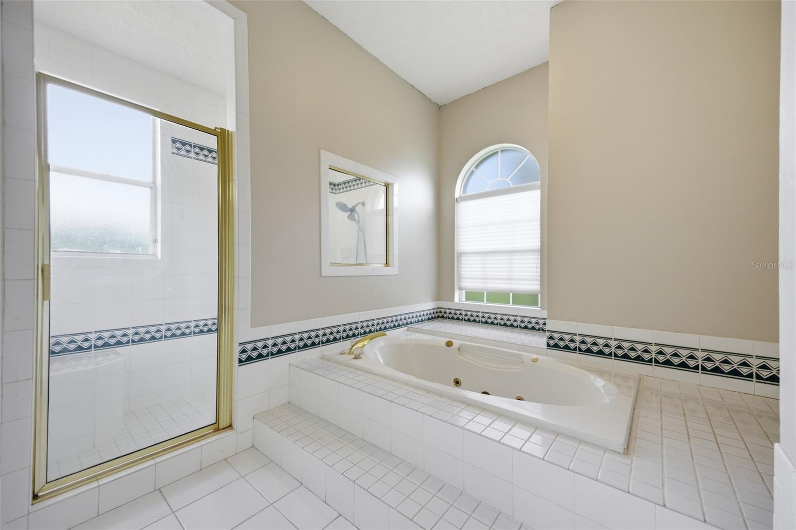 Image 28 of 53 For 18629 Avenue Capri