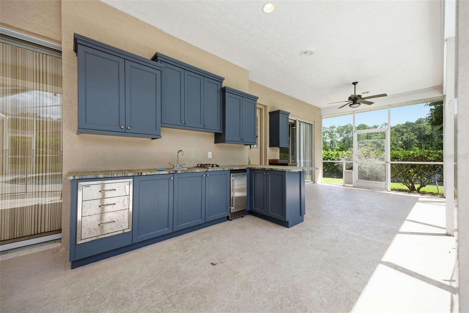 Image 36 of 53 For 18629 Avenue Capri