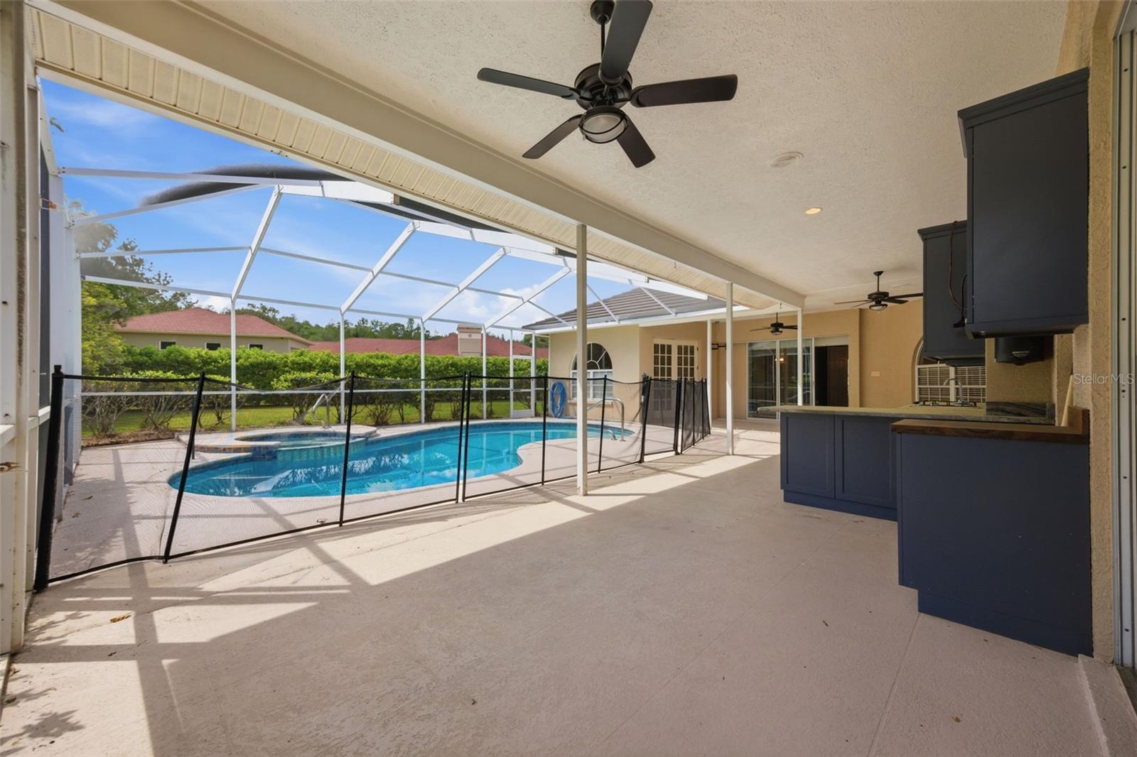 Image 37 of 53 For 18629 Avenue Capri