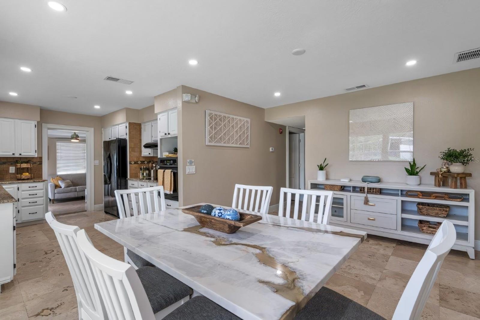 Image 19 of 50 For 4501 Jamaica Street