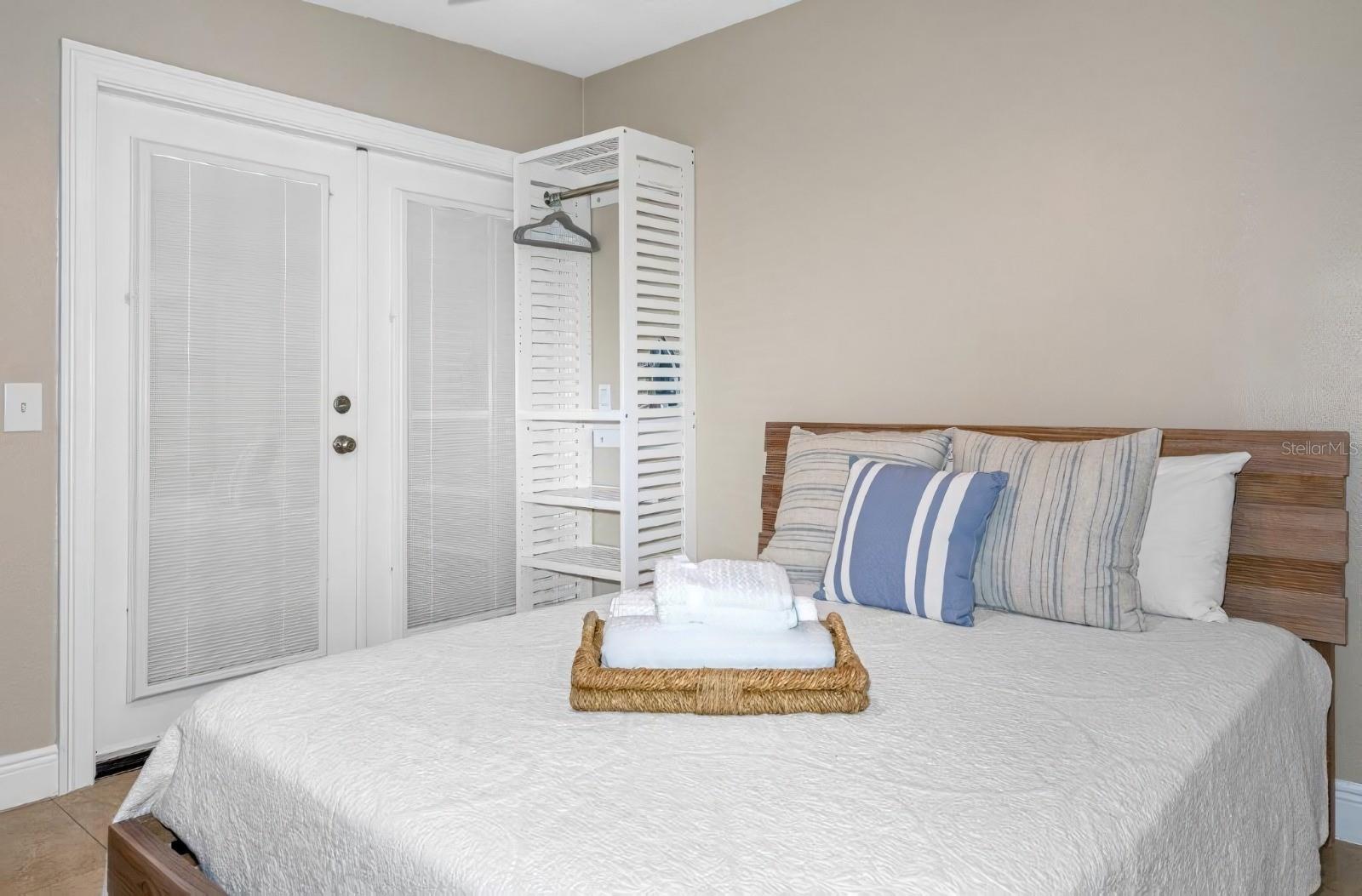 Image 25 of 50 For 4501 Jamaica Street