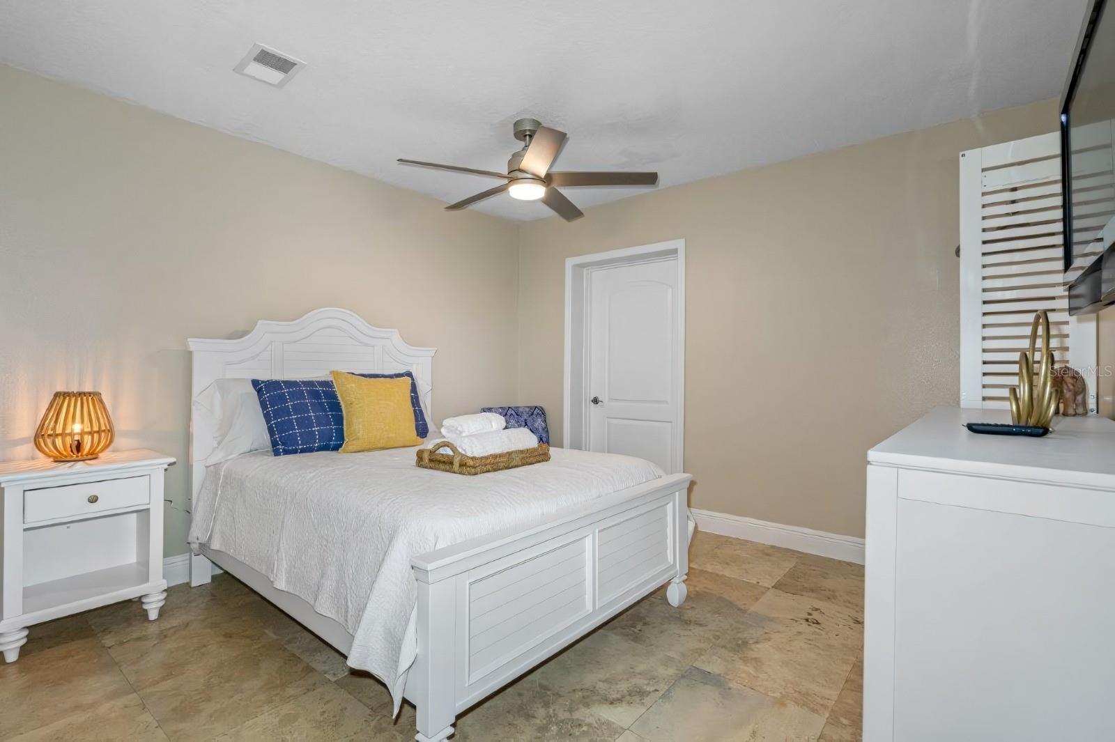 Image 32 of 50 For 4501 Jamaica Street