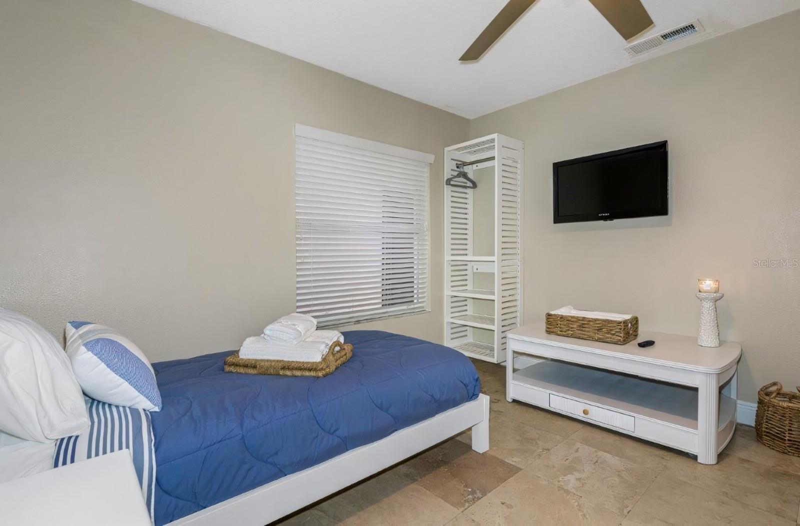 Image 35 of 50 For 4501 Jamaica Street