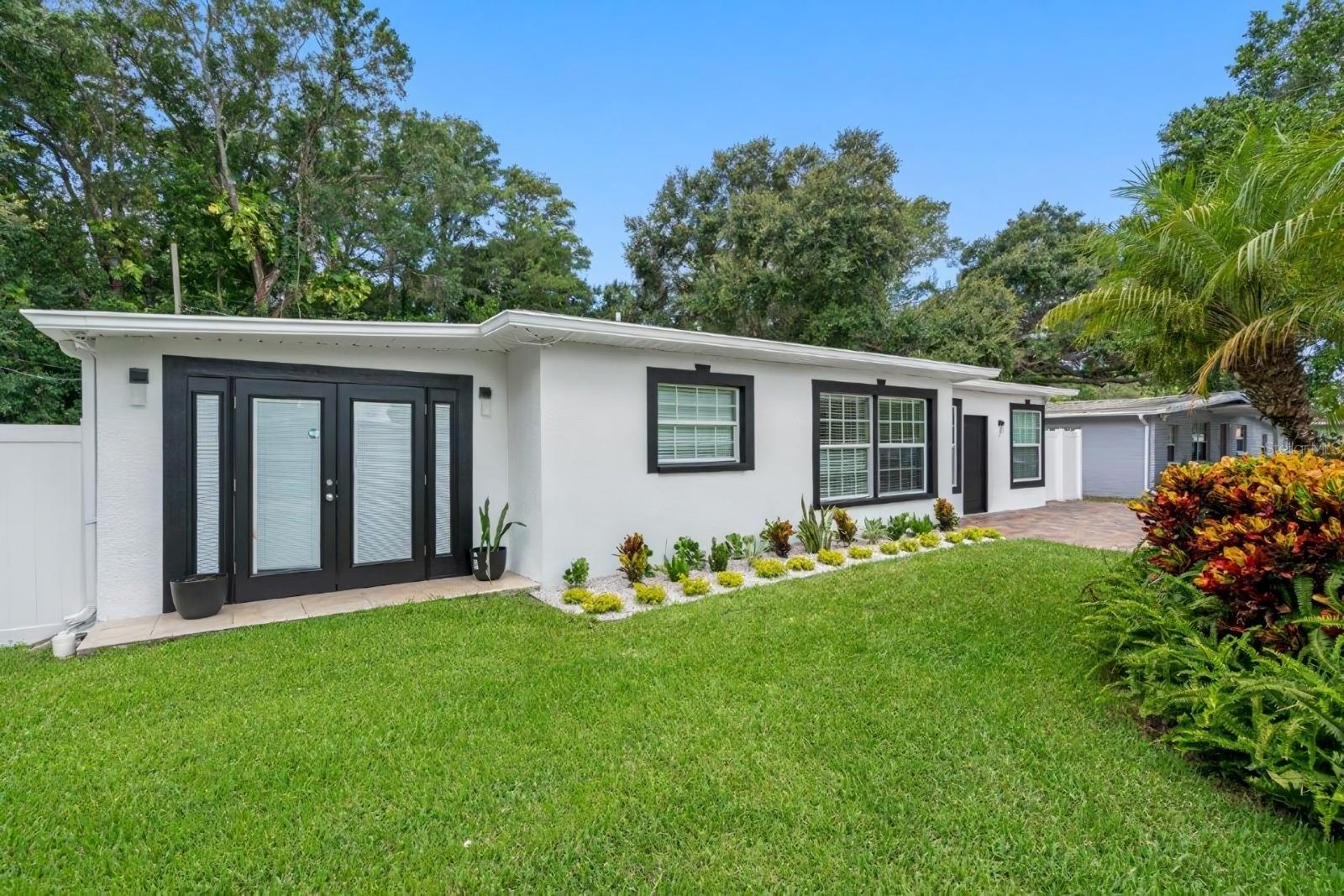 Image 4 of 50 For 4501 Jamaica Street