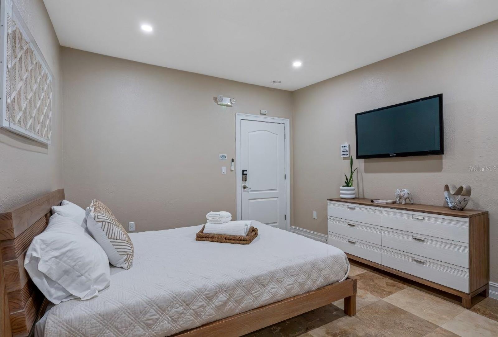 Image 40 of 50 For 4501 Jamaica Street