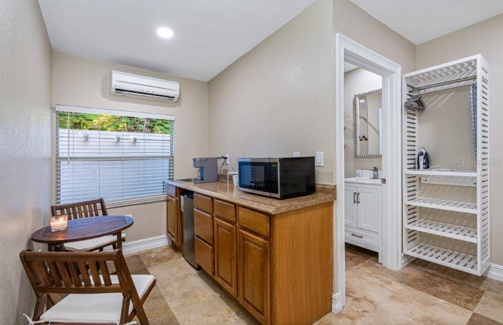 Image 45 of 50 For 4501 Jamaica Street