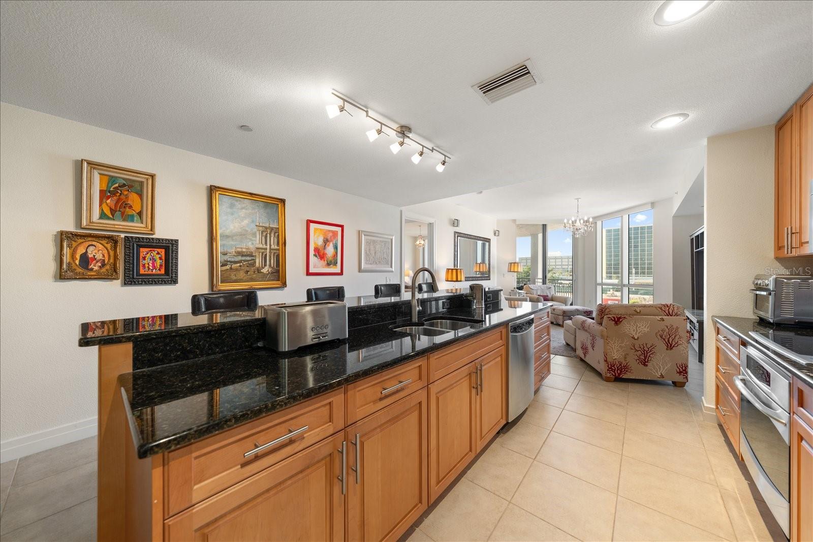 Image 10 of 39 For 331 Cleveland St  #301