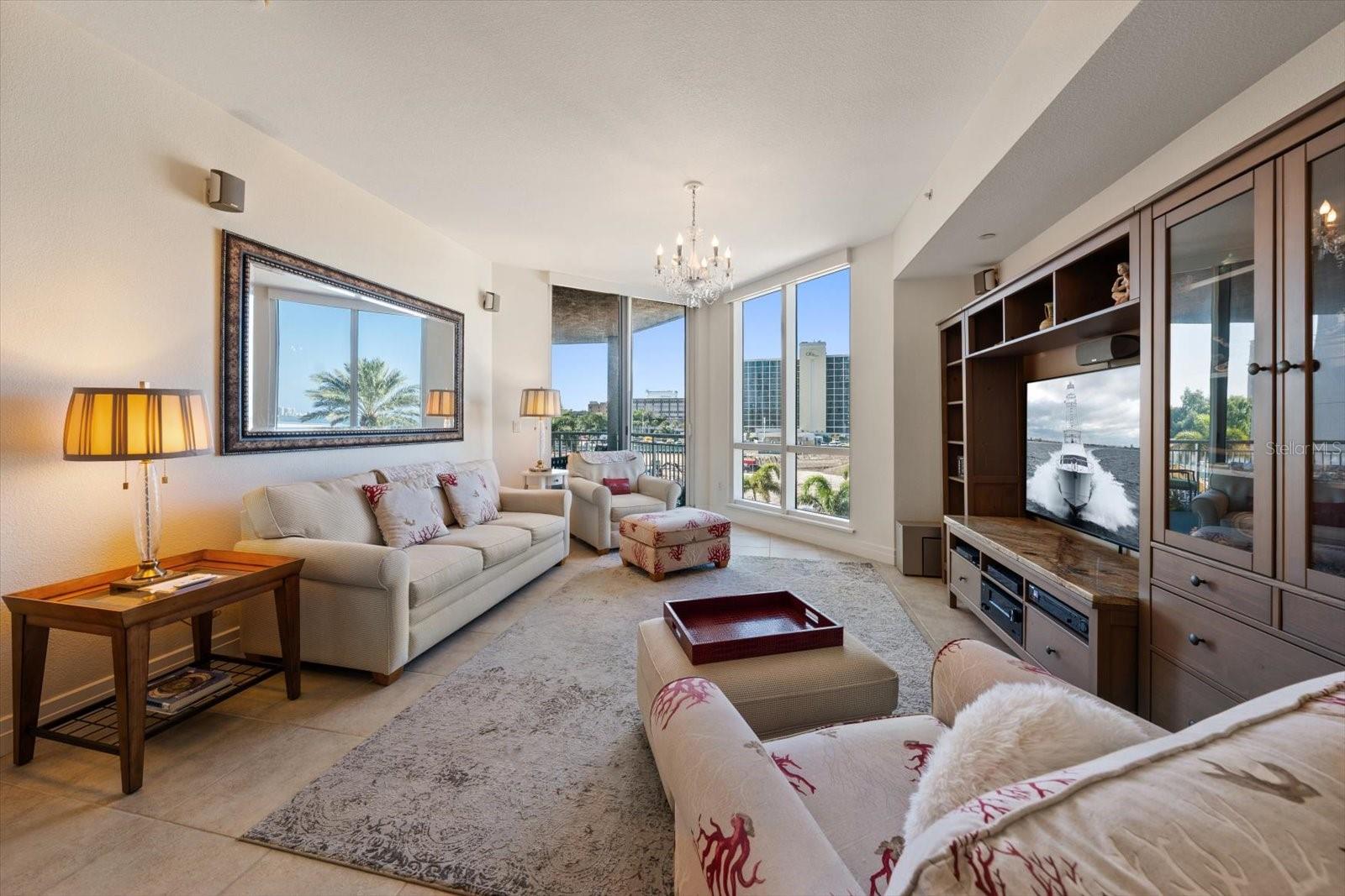 Image 13 of 39 For 331 Cleveland St  #301