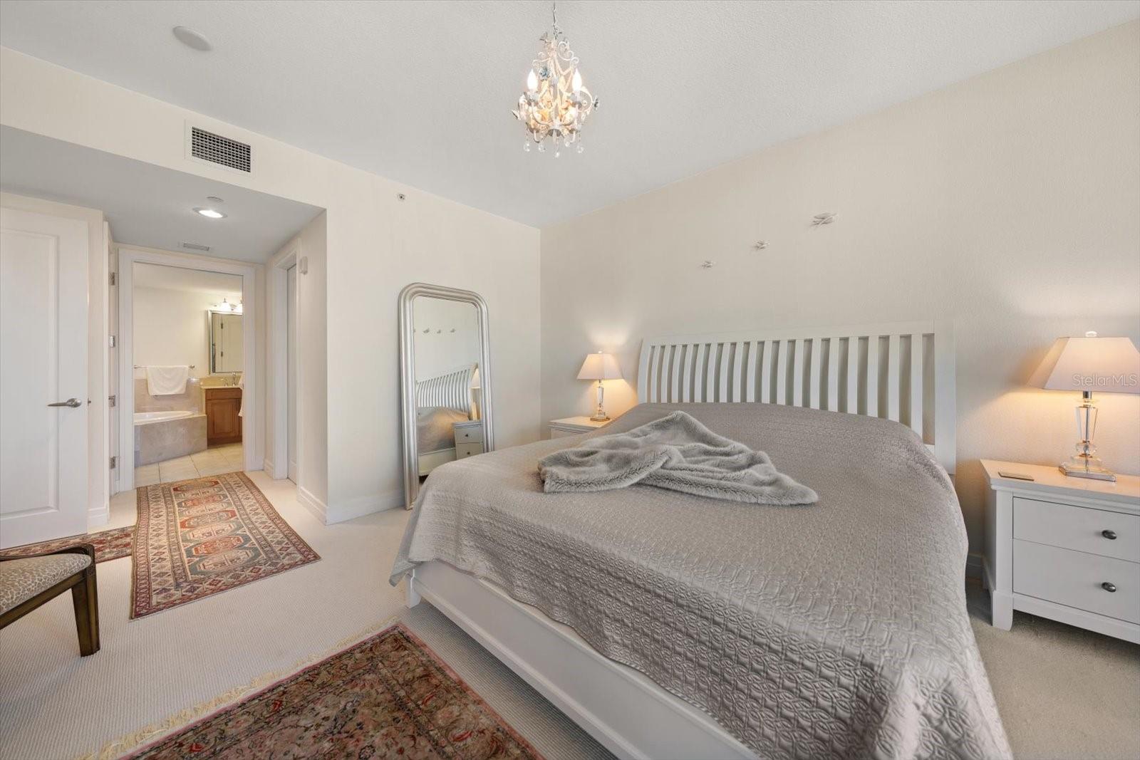 Image 18 of 39 For 331 Cleveland St  #301