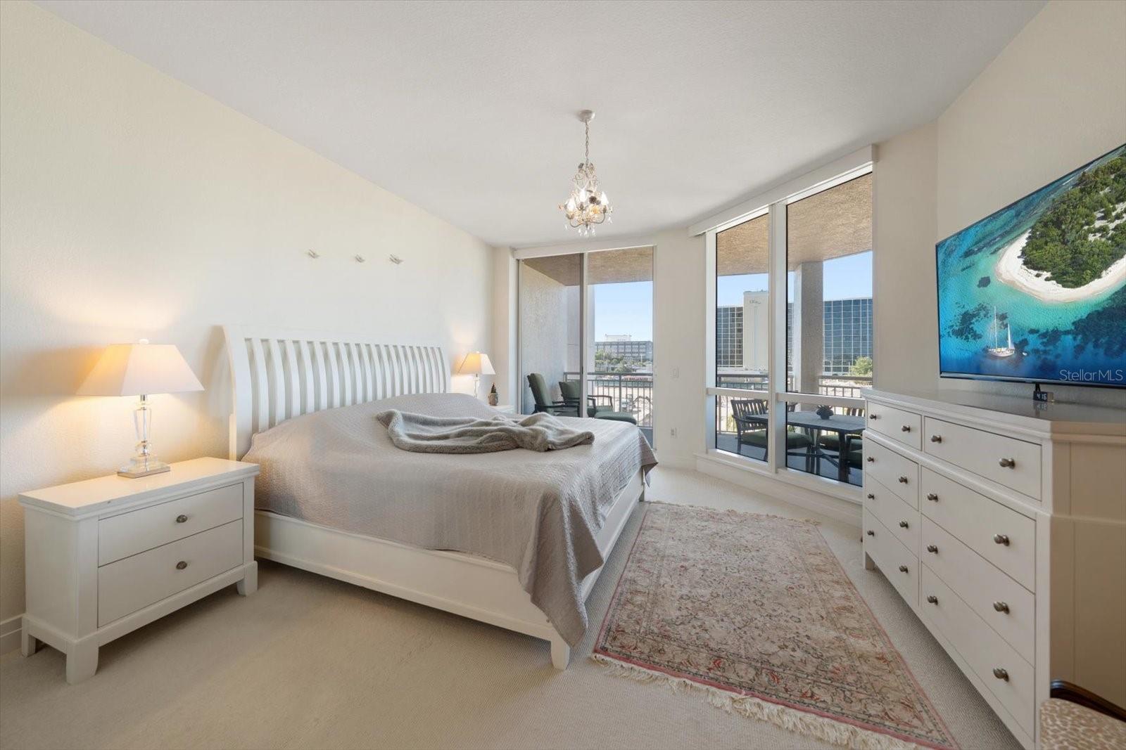 Image 19 of 39 For 331 Cleveland St  #301