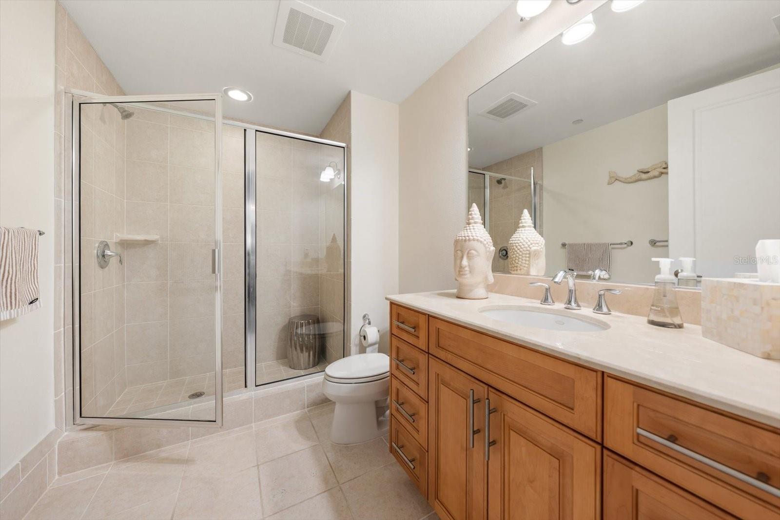 Image 25 of 39 For 331 Cleveland St  #301