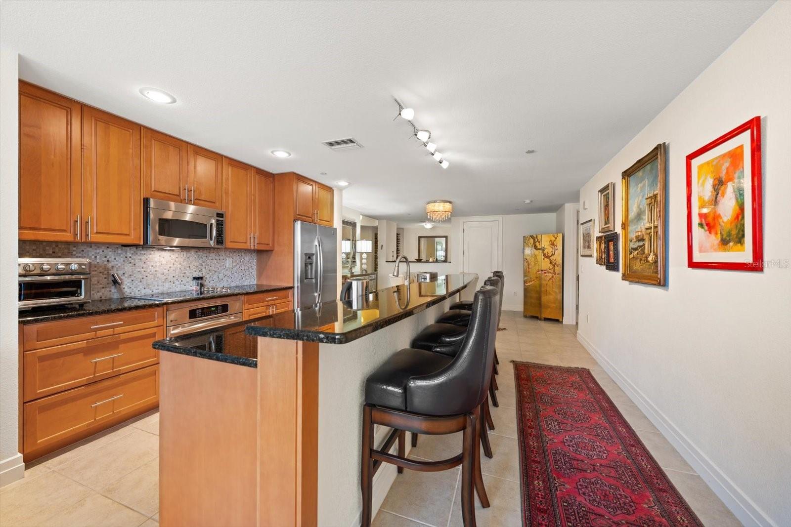 Image 8 of 39 For 331 Cleveland St  #301