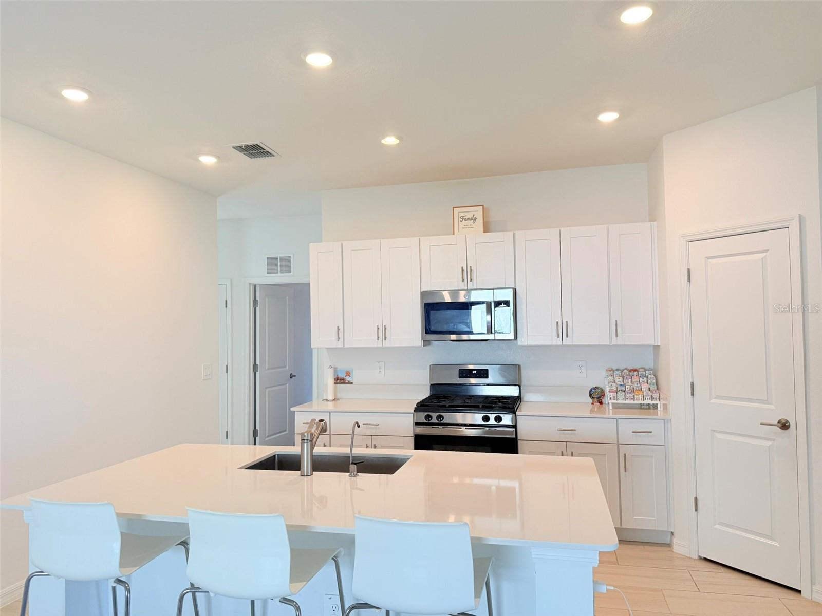 Image 22 of 73 For 35080 Brackett Bend