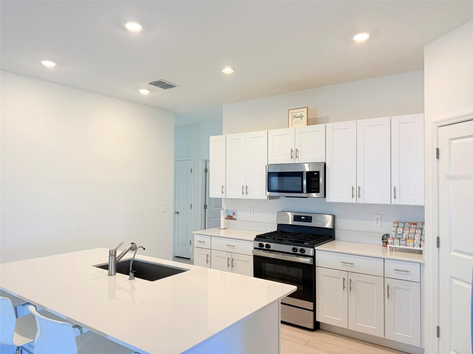 Image 24 of 73 For 35080 Brackett Bend