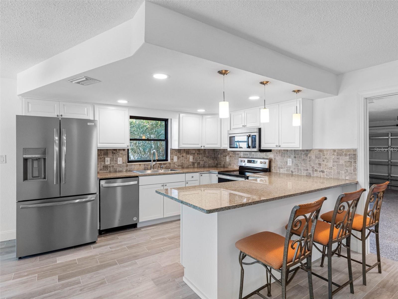 Image 27 of 51 For 562 Johns Pass Avenue