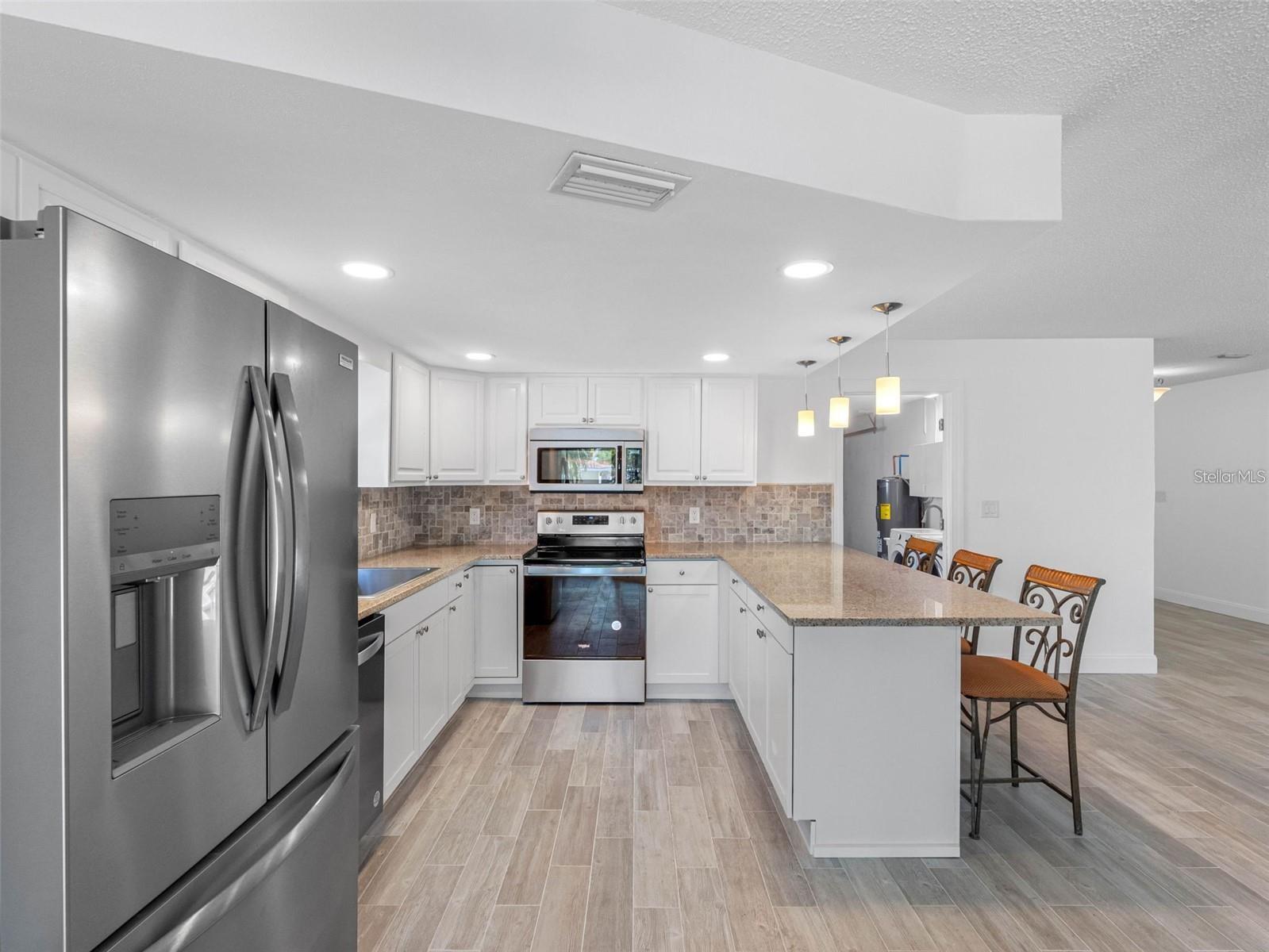 Image 28 of 51 For 562 Johns Pass Avenue