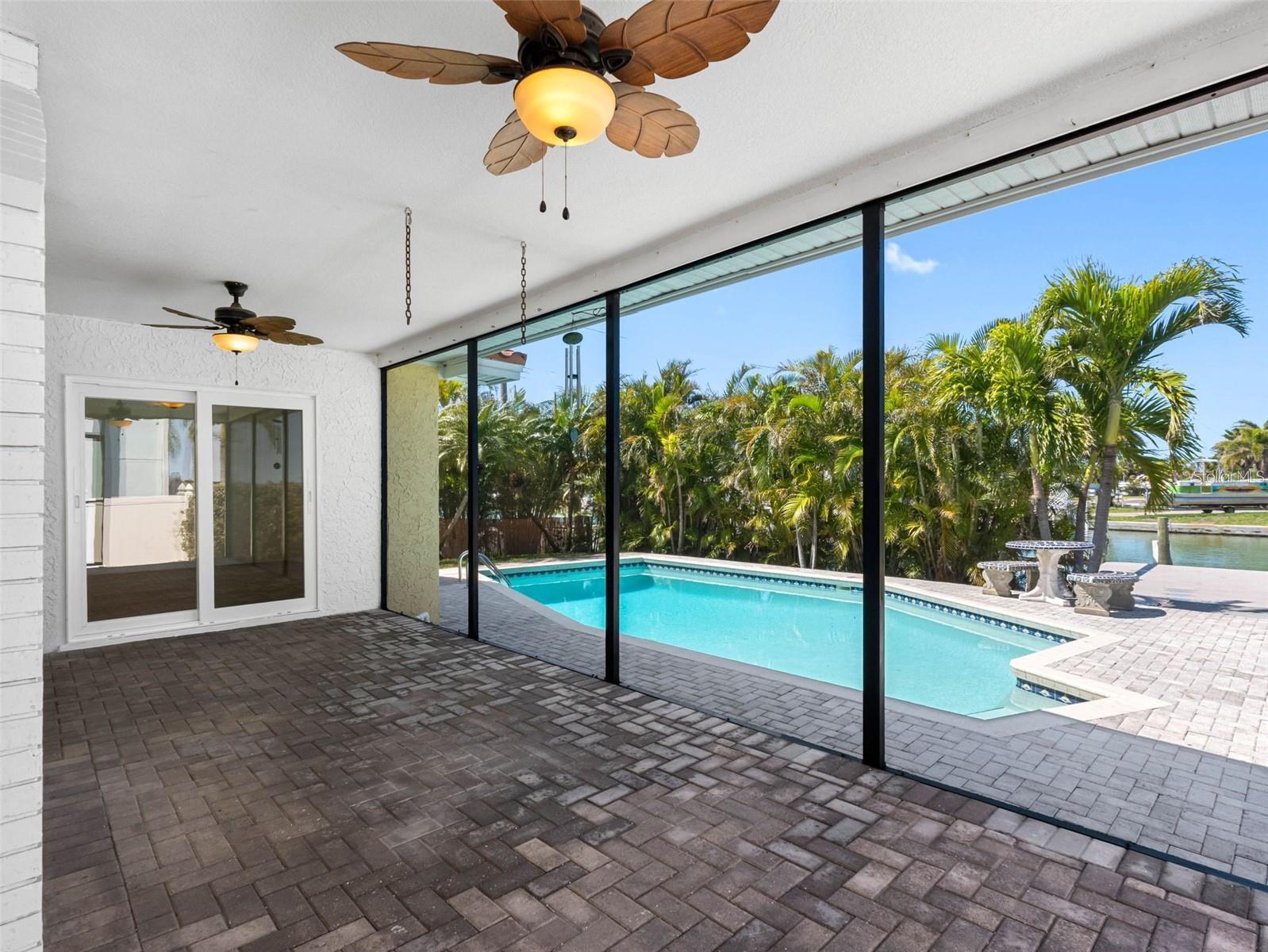 Image 39 of 51 For 562 Johns Pass Avenue