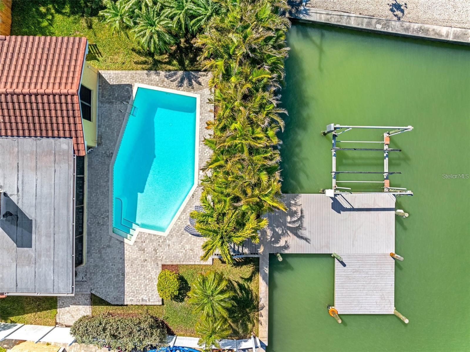 Image 6 of 51 For 562 Johns Pass Avenue