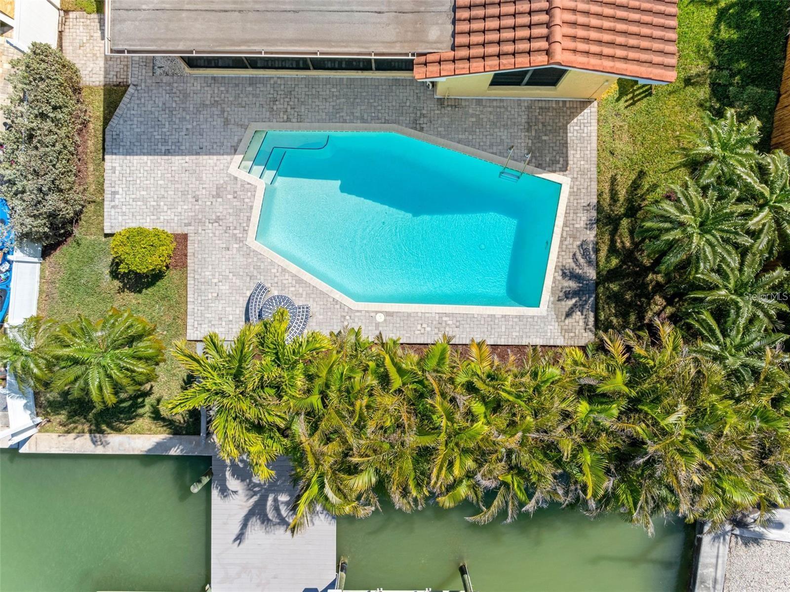 Image 7 of 51 For 562 Johns Pass Avenue