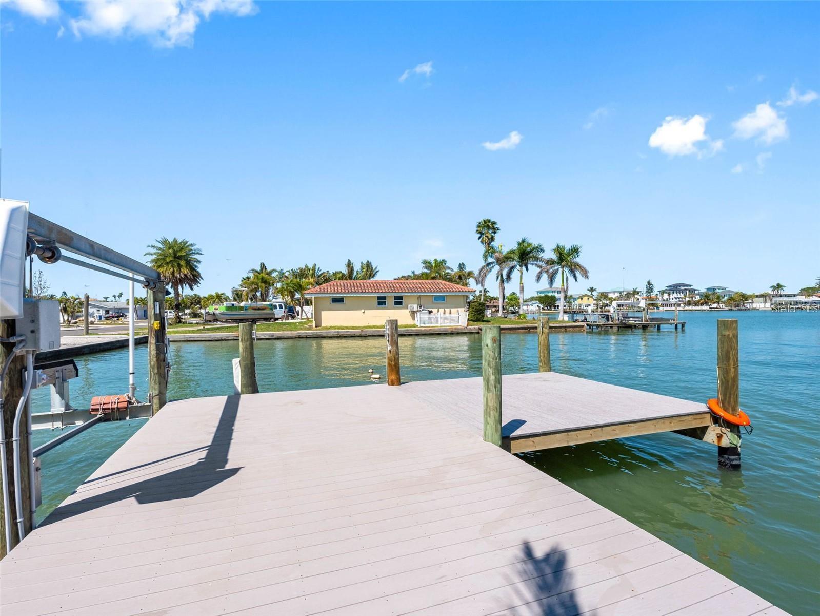 Image 9 of 51 For 562 Johns Pass Avenue