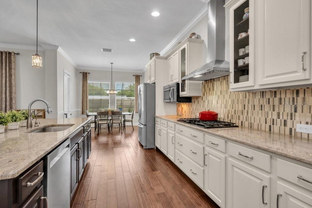 Listing photo id 14 for 1221 Cadence Court