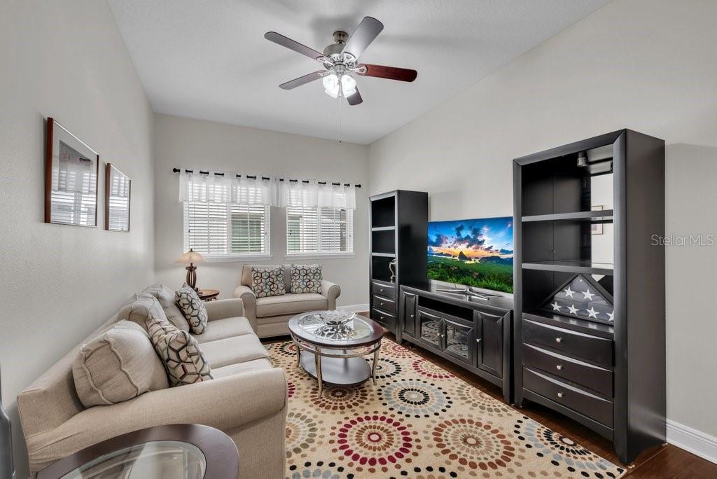 Listing photo id 29 for 1221 Cadence Court