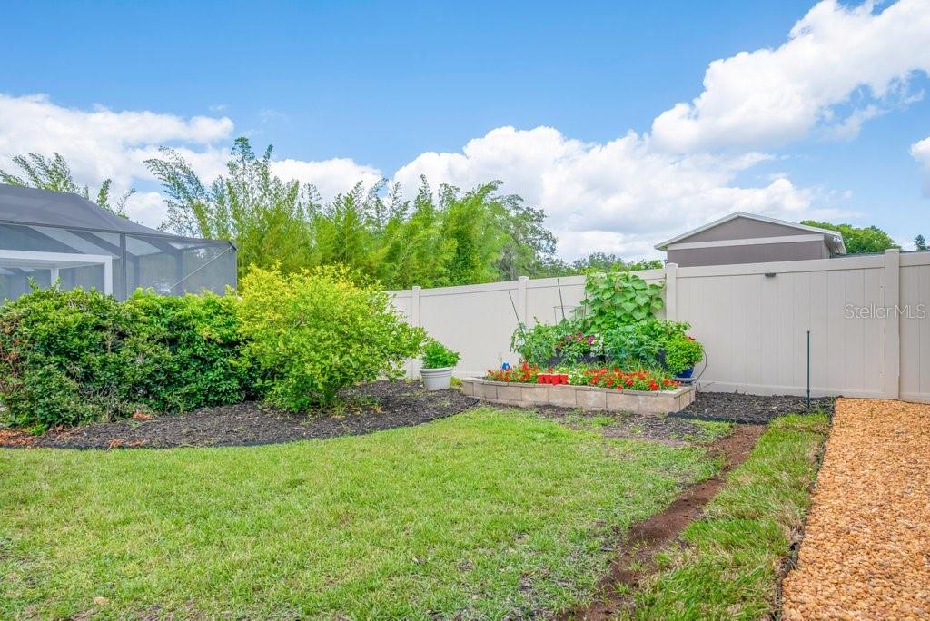 Listing photo id 37 for 1221 Cadence Court