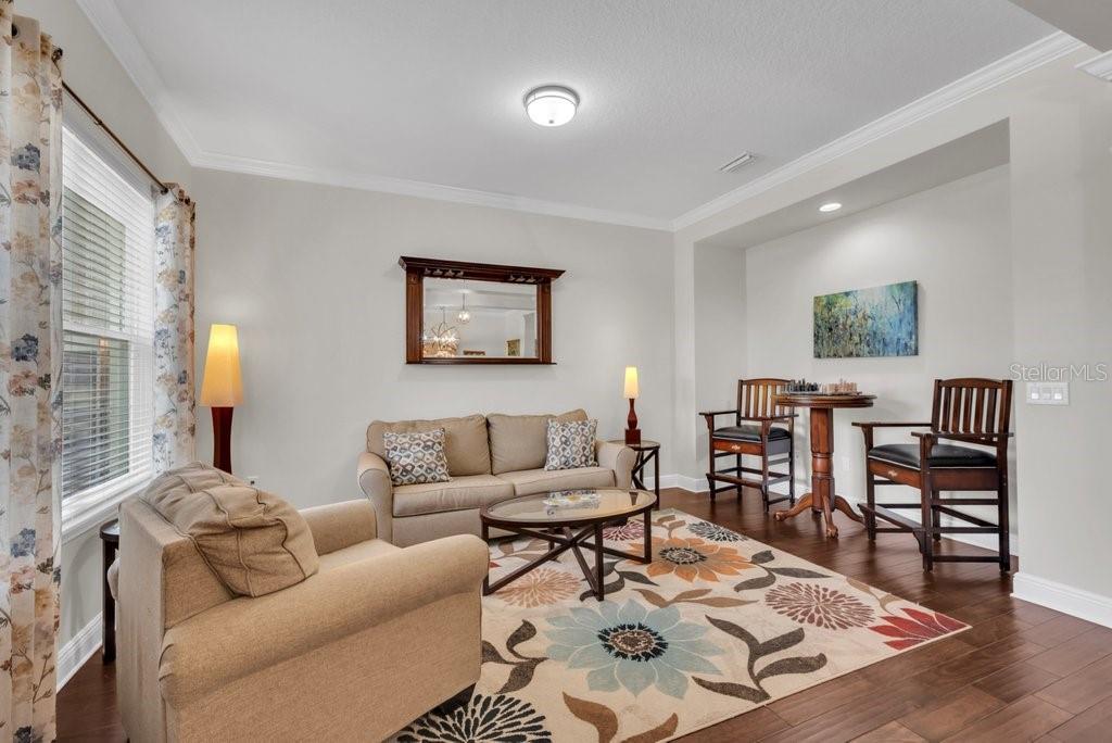 Listing photo id 4 for 1221 Cadence Court